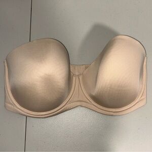 Wacoal Red Carpet Strapless Underwire Bra Sand Nude 38DDD No Straps